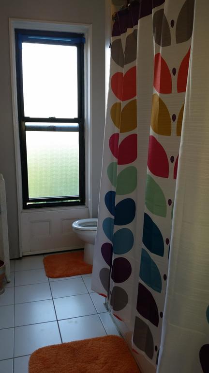 Oyo Bed And Breakfast New York Room photo